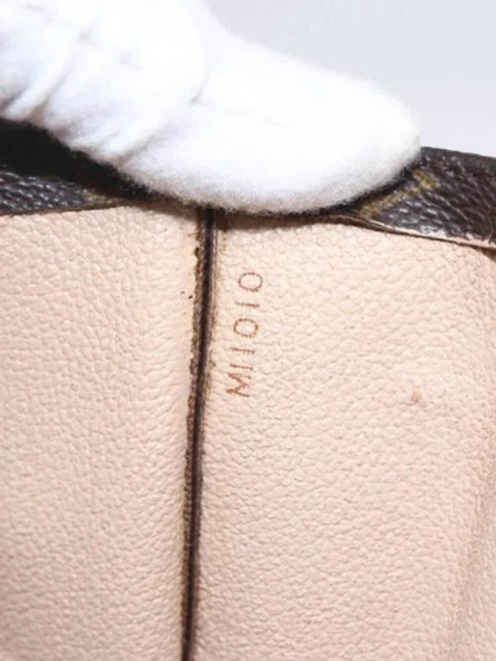 LOUIS VUITTON Monogram Sac Plat Hand Bag - Picture 11 of 16